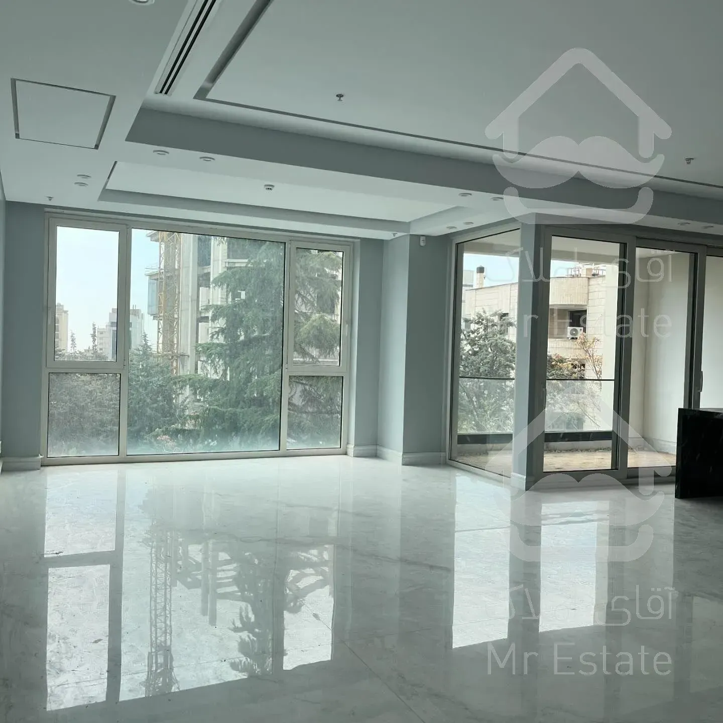 ۳۲۵متر تکواحدی ویو سطح شهر فرمانیه فول مشاعات