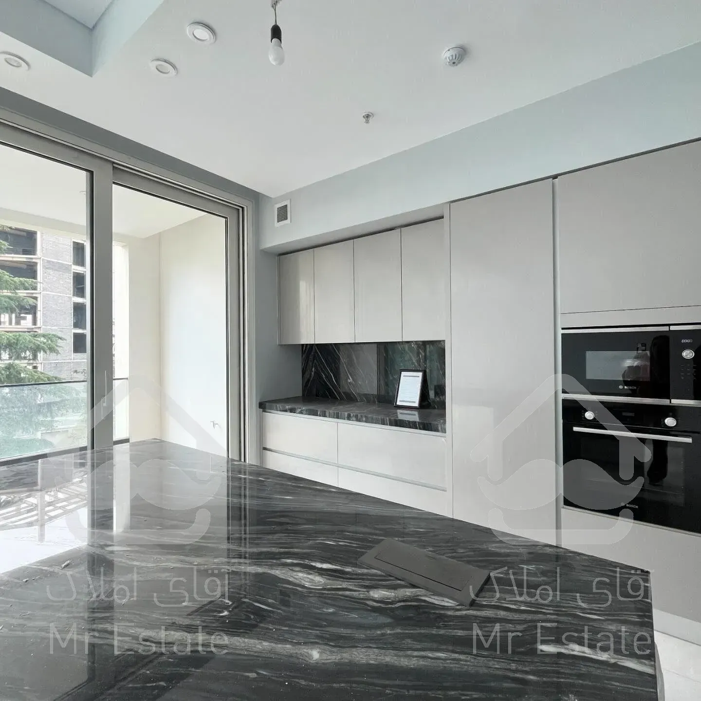 ۳۲۵متر تکواحدی ویو سطح شهر فرمانیه فول مشاعات