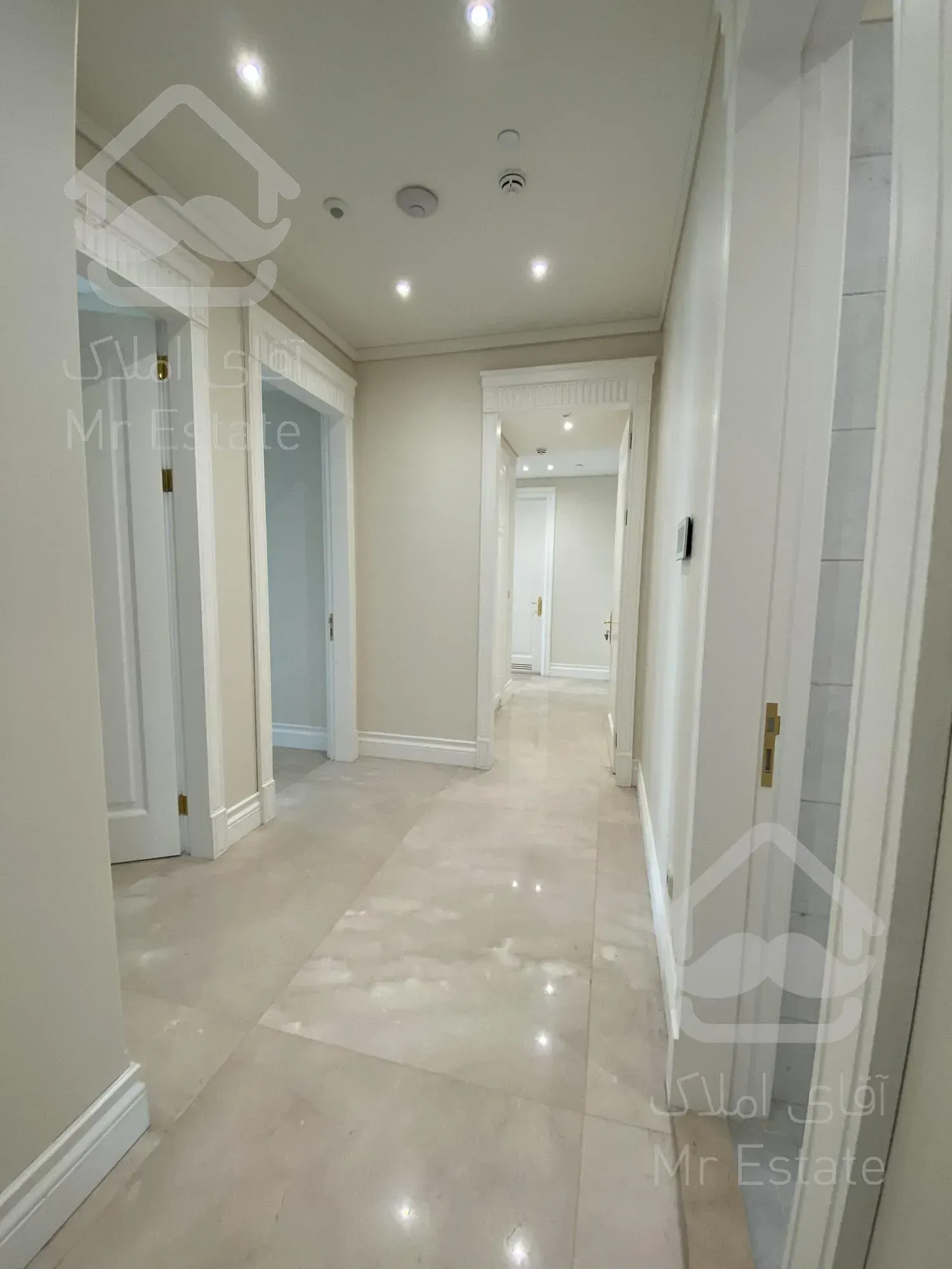 فرشته - فروش ۶۰۰ متر تکواحدی در ۲۵۰۰ متر برج باغ