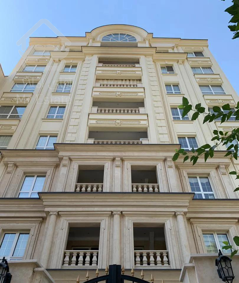 اوین 110متر 2خواب مشرف به باغ ، دید کامل کوه