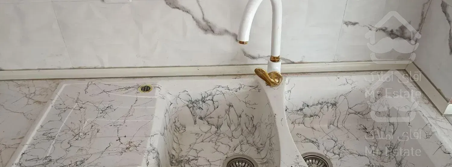 آپارتمان ۱۴۰ متری نوساز