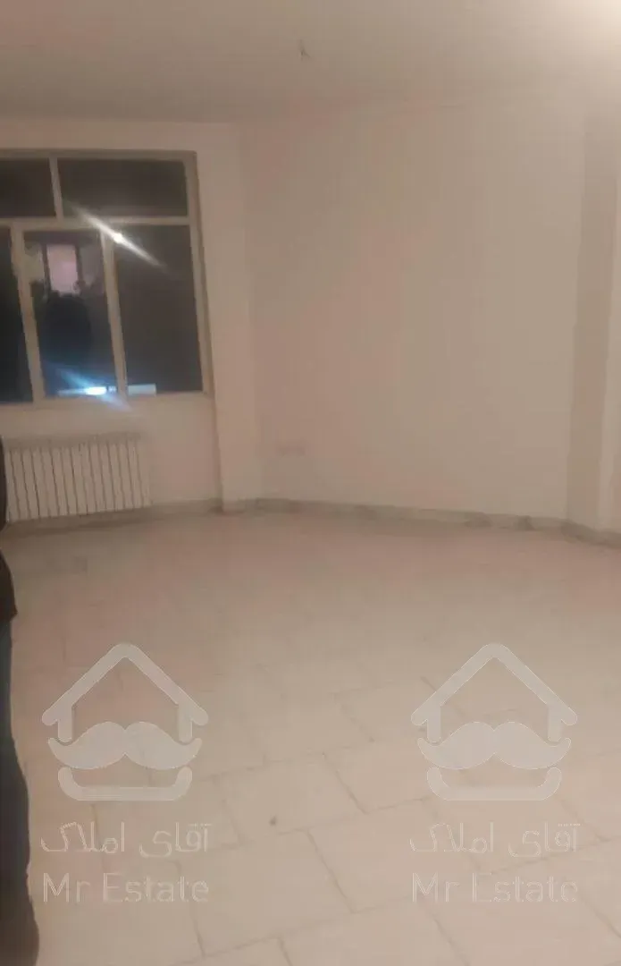 آپارتمان در طبقه دوم 72متر کاملاً نورگیر هرطبقه