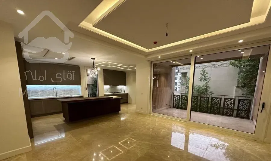 ۲۲۰ متر نوساز کلید نخورده / ۳ خواب لوکس