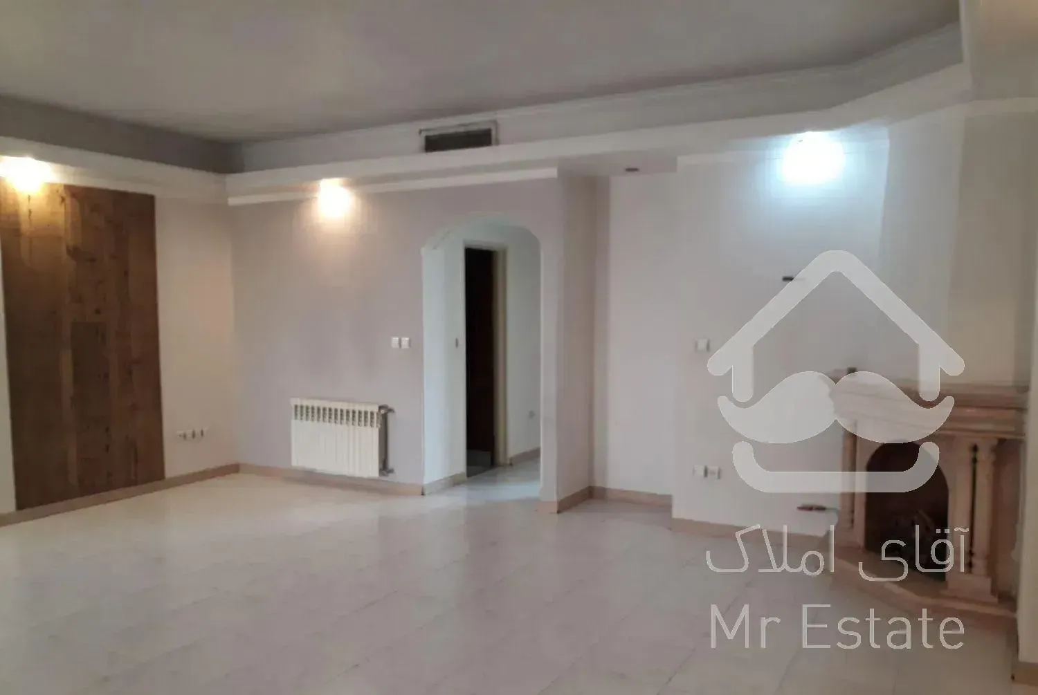 115 متر دو خوابه  با پارکینگ  (مطهری *لارستان )