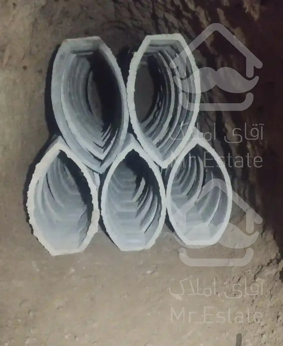 حفری چاه آب چاه فاضلاب و تخریب ساختمان