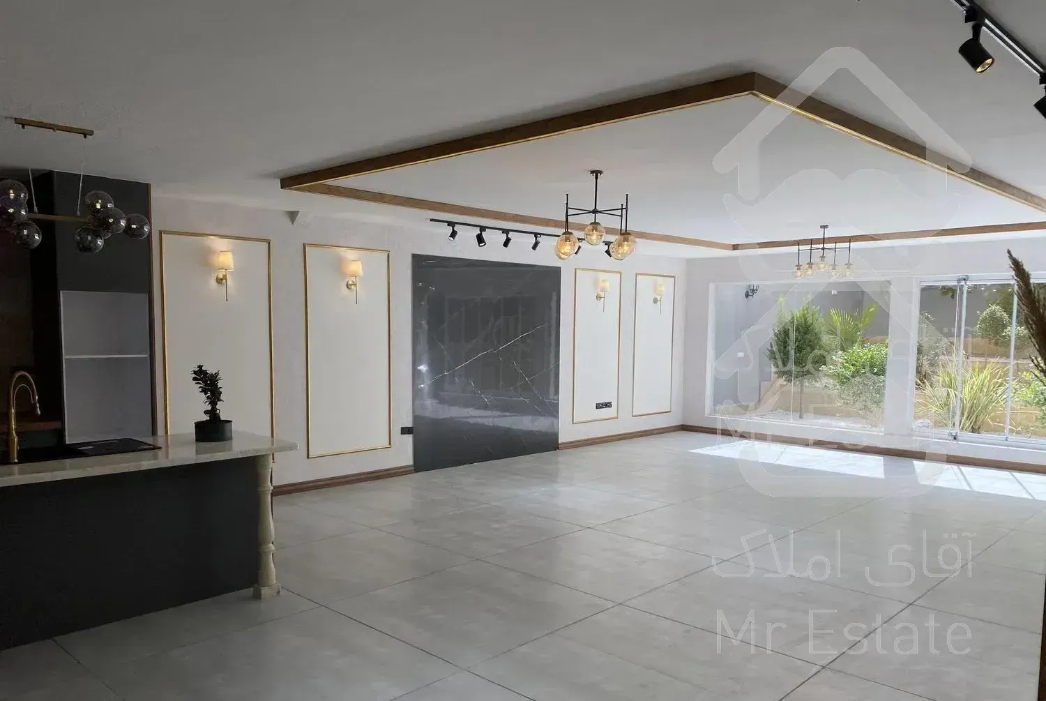 واحد ۱۷۰متری عظیم قدوسی غربی