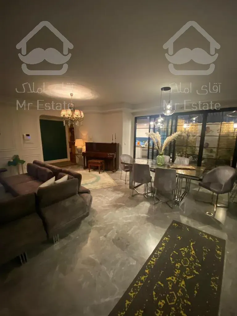 ۱۳۰ متر، پلان ژورنالی/برج مجلل رونیکا پالاس سیمون بولیوار