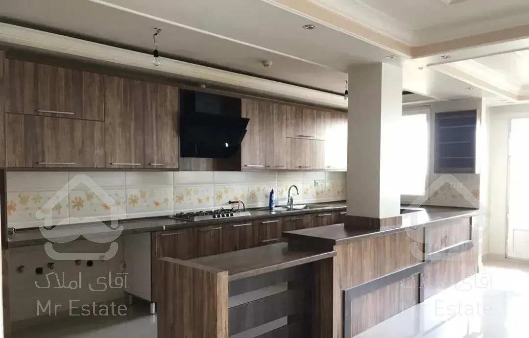 چیتگر ۱۴۳ متر  جنوبی چشم انداز دریاچه