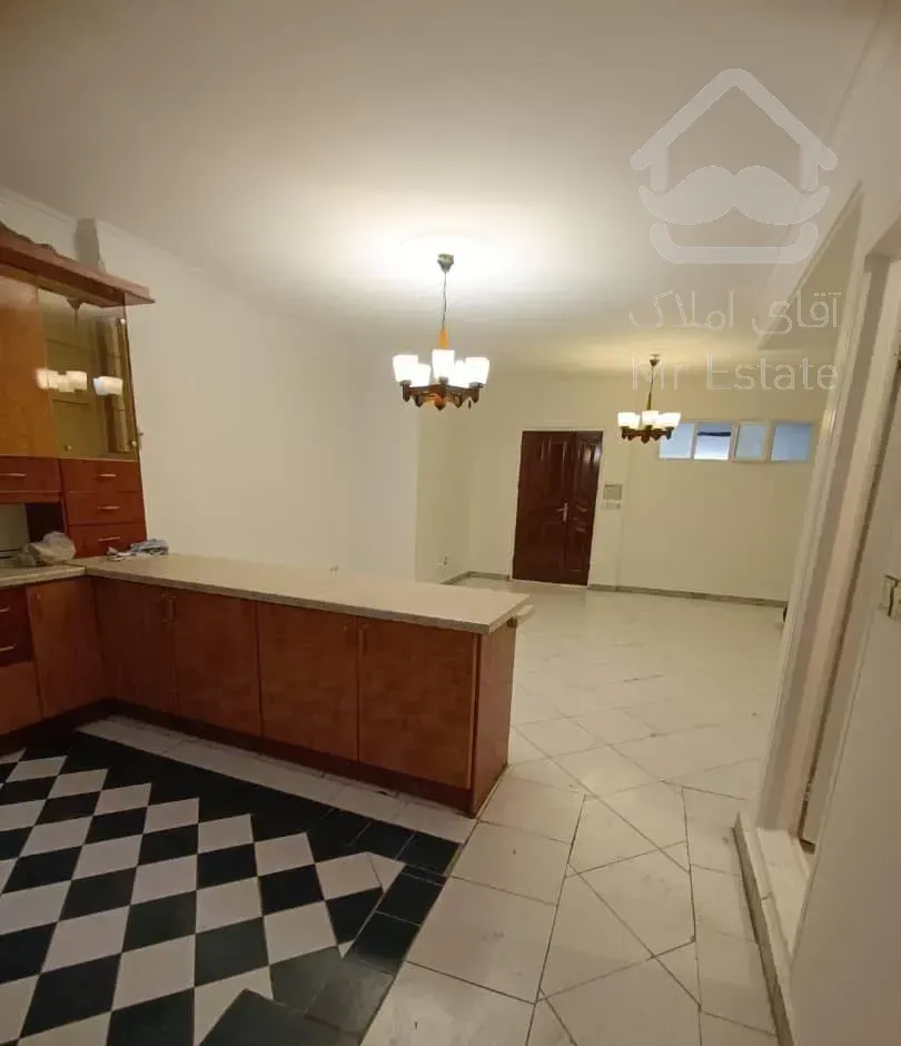 رهن آپارتمان ۶۰ متری ۱ خوابه همکف در دانشگاه تهران