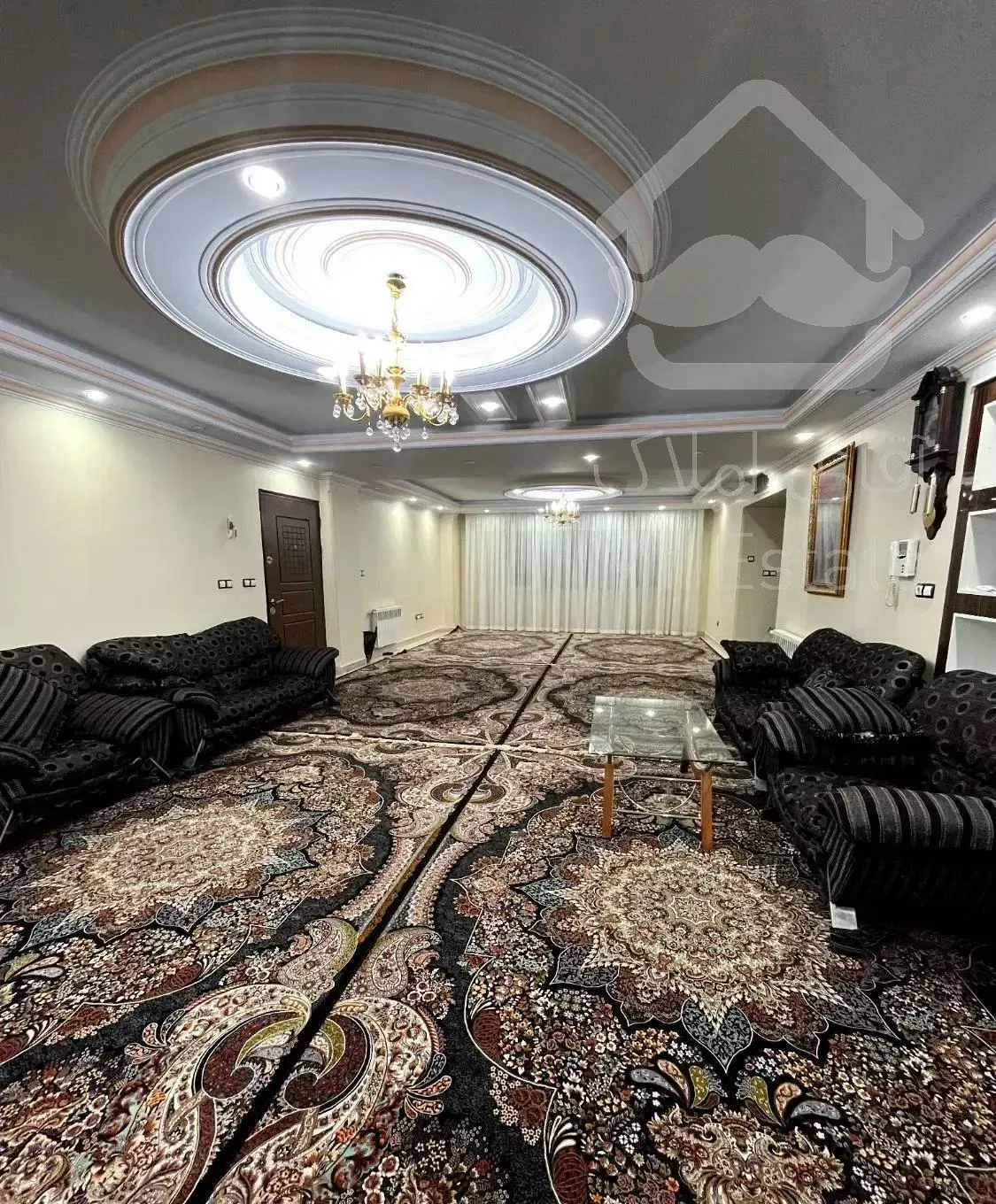 ۱۳۵ متر مشابه نوساز / فول امکانات / میدان حر