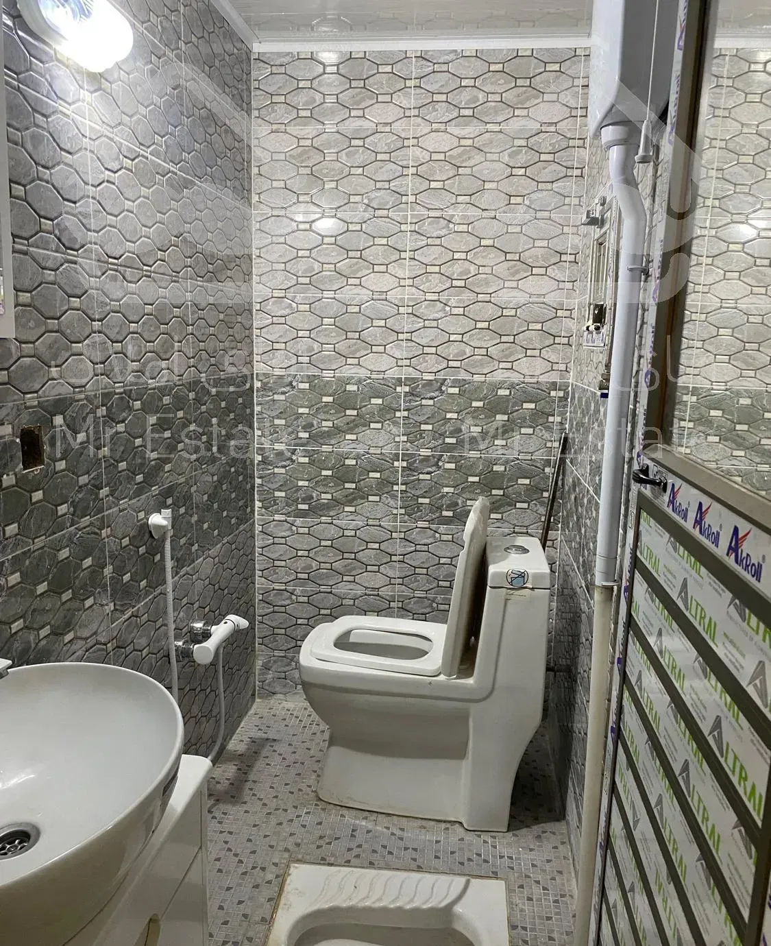 ۱۰۵ متر تک واحدی،لاله ۴۴،کلید نخورده سند تک برگ