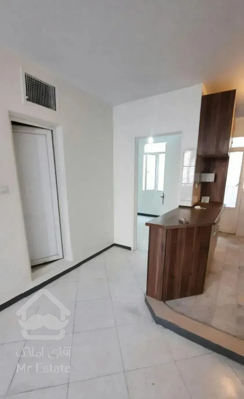 ۵۰متر/خوش نقشه/غرق نور