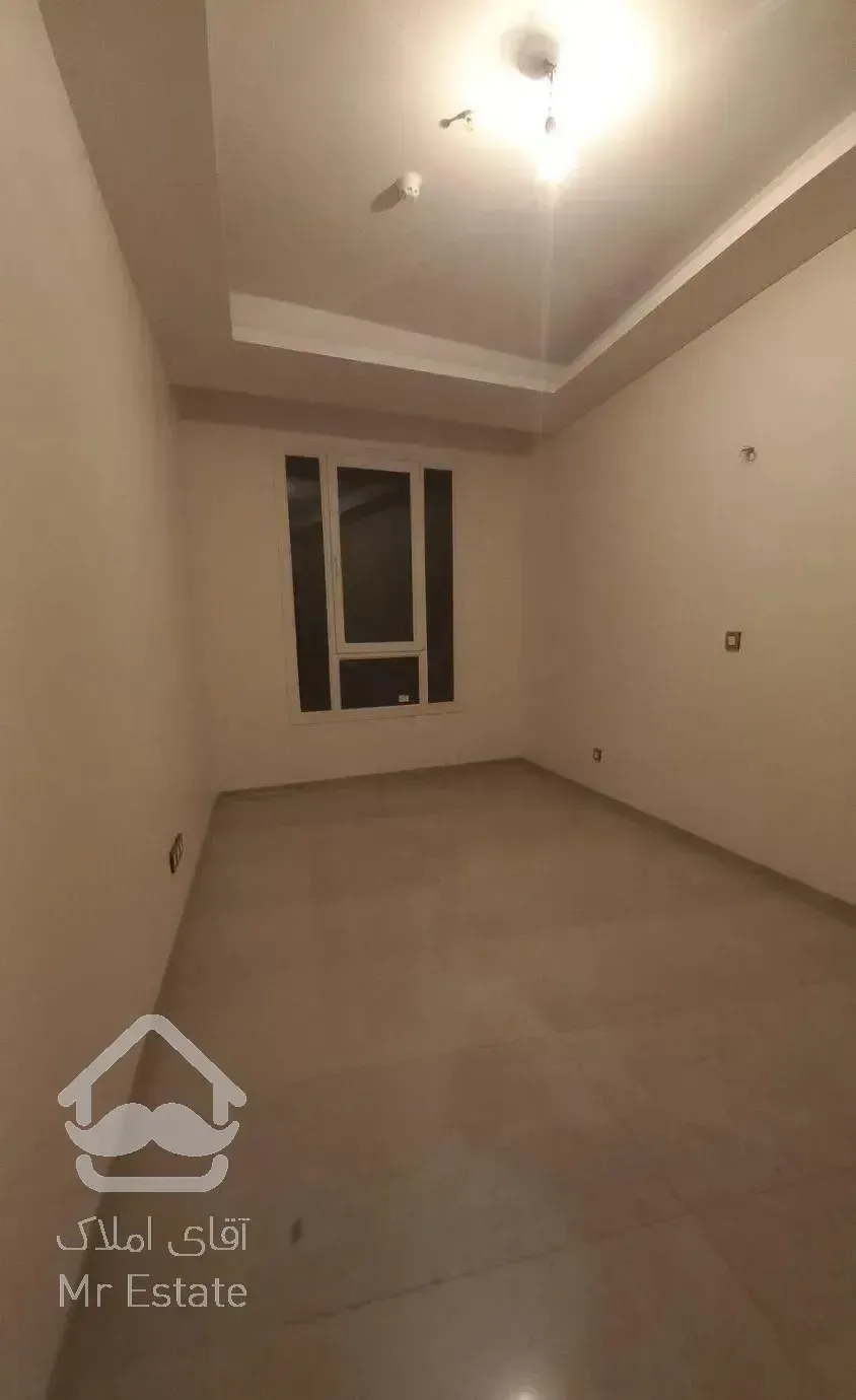 ۱۷۰ متر نوساز  شمال خواجه عبدالله با دو پارکینگ