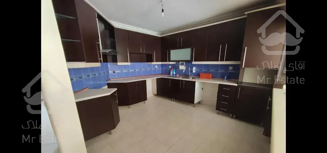 آپارتمان ۱۰۷ متری، دو بر ،دو خوابه ،دو واحدی ،شیک