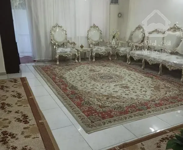 اپارتمان ۸۰متری واقع در خط سوم حصار