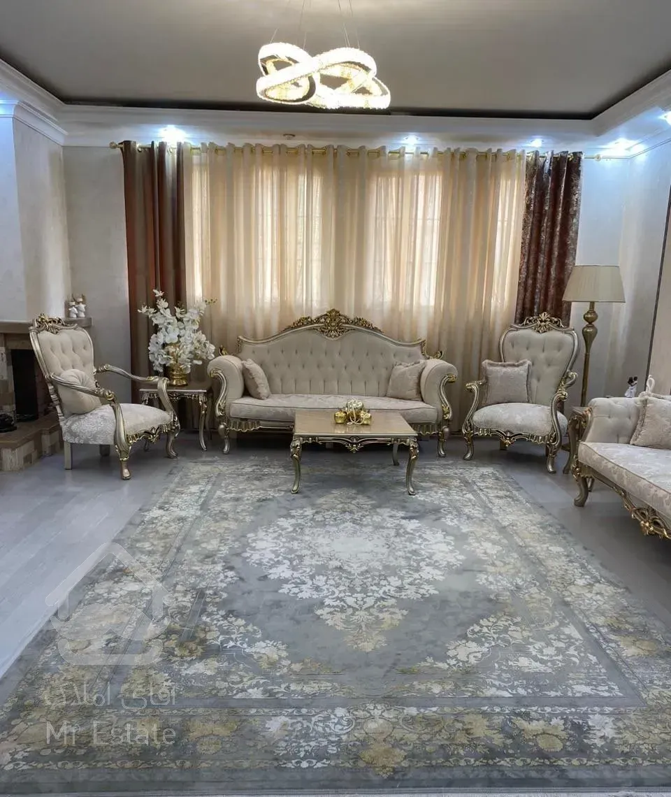 آپارتمان 97 متر دو خواب میرزا طاهر شرقی ، وحدت