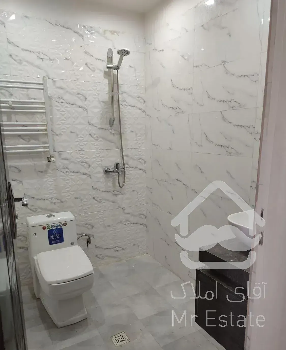 آپارتمان ۱۲۵ متر گیلاوند(خیابان سپاه)