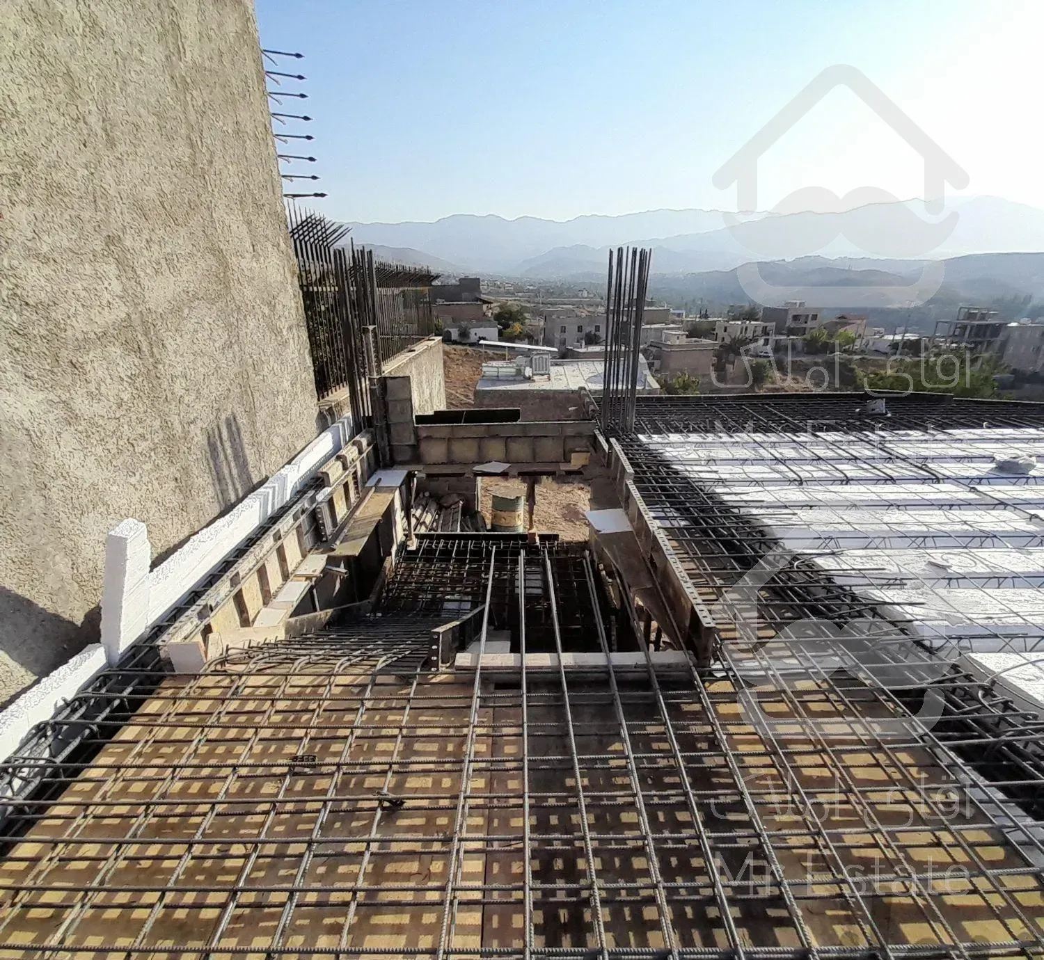 اجرای انواع آرماتوربندی.قالبندی.سقف و استخر