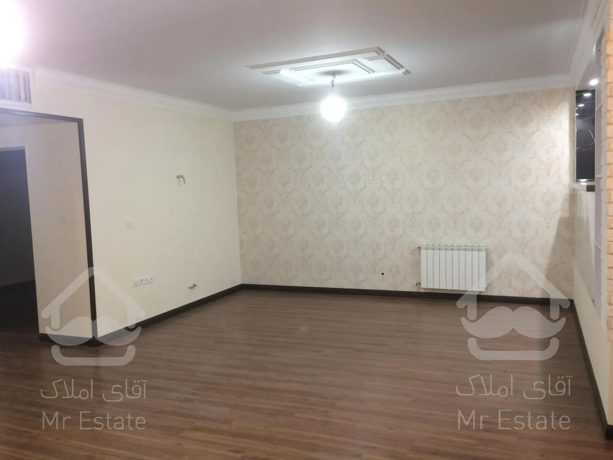 ۱۰۰متر تک واحدی صادقیه فردوس شرق زیر قیمت