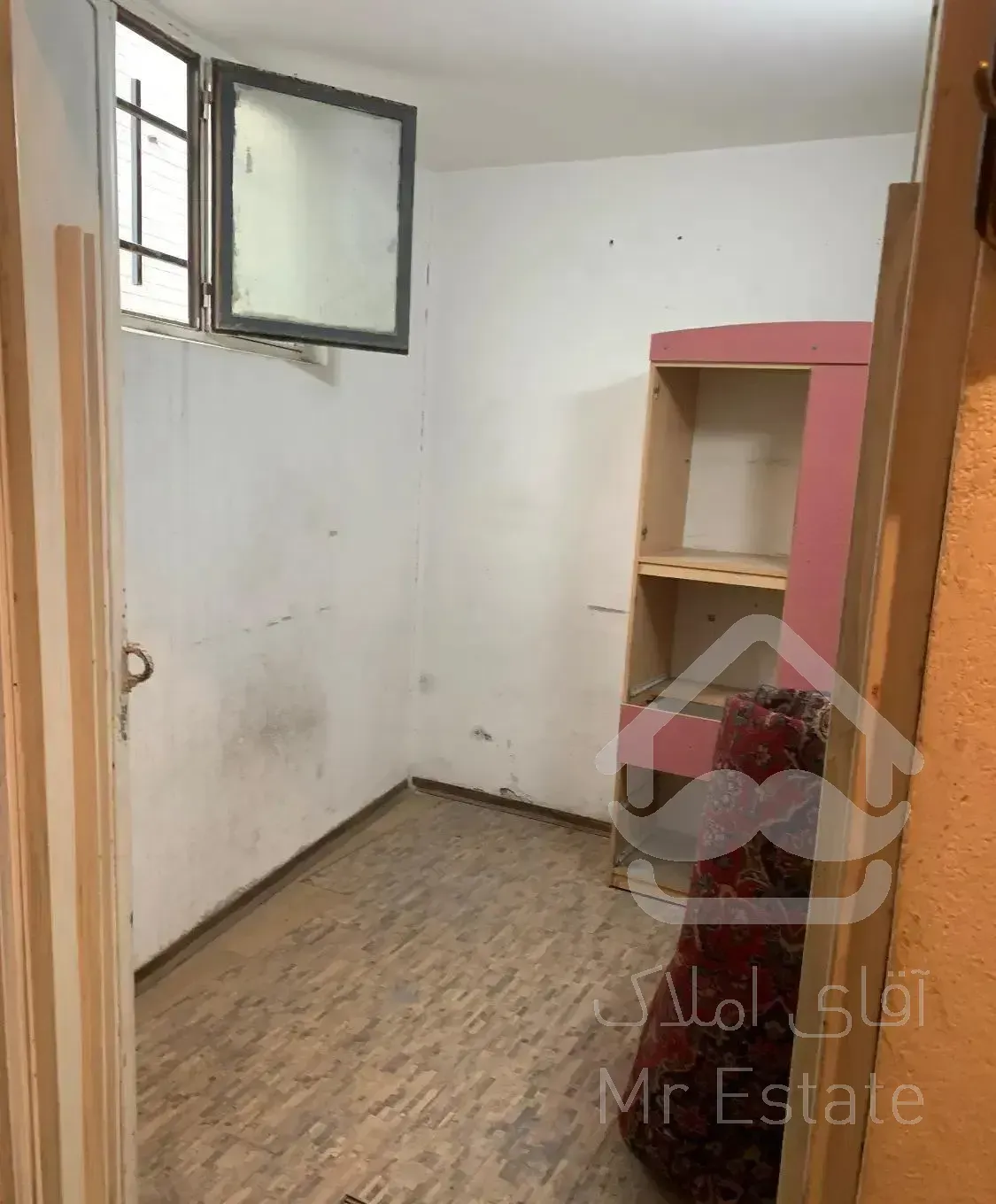 انباری۸متر،امن،کاربری انبارنه مسکونی خ ایران