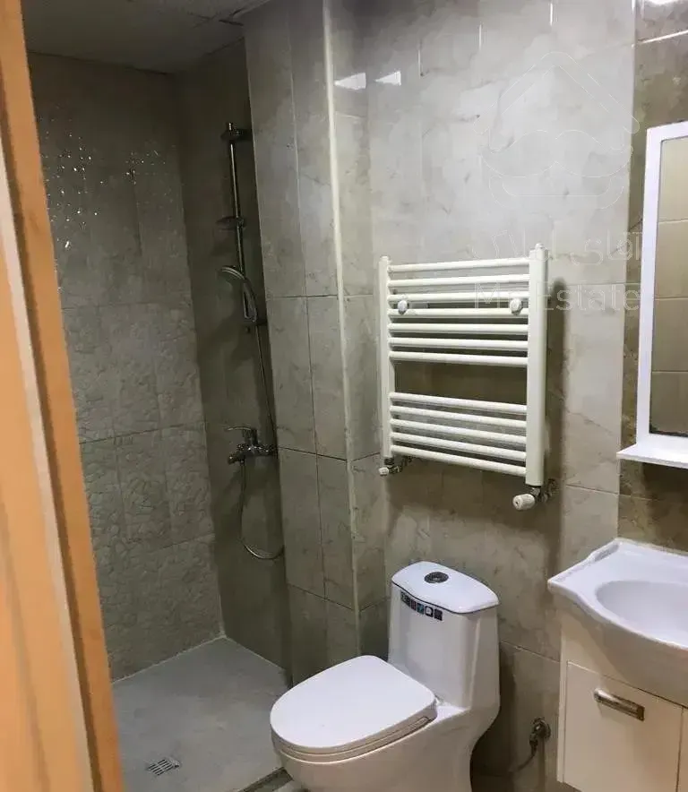 ۱۱۱ متر / ایران زمین / امکانات فول