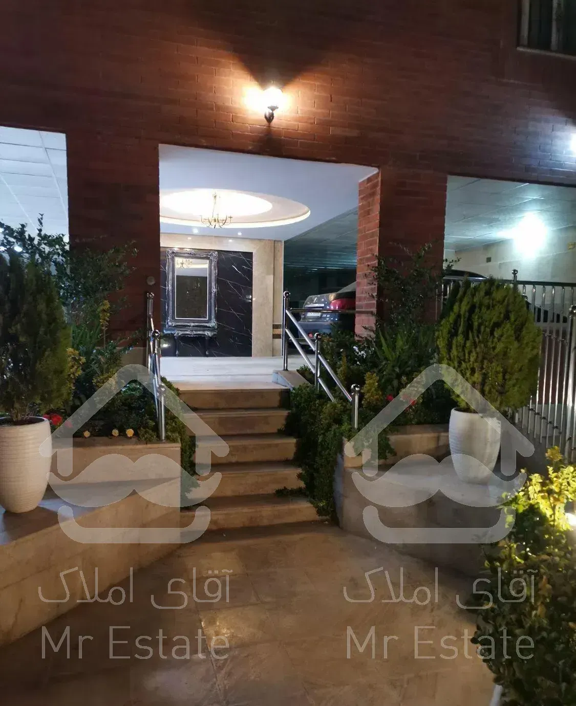 105 متر اسکندری شمالی نصرت.   نوساز. کلید نخورده