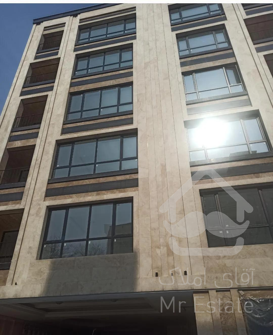 ۱۰۵ متر۲خوابه نوسازبا۲پارکینگ اردیبهشت جنوبی(مبینی