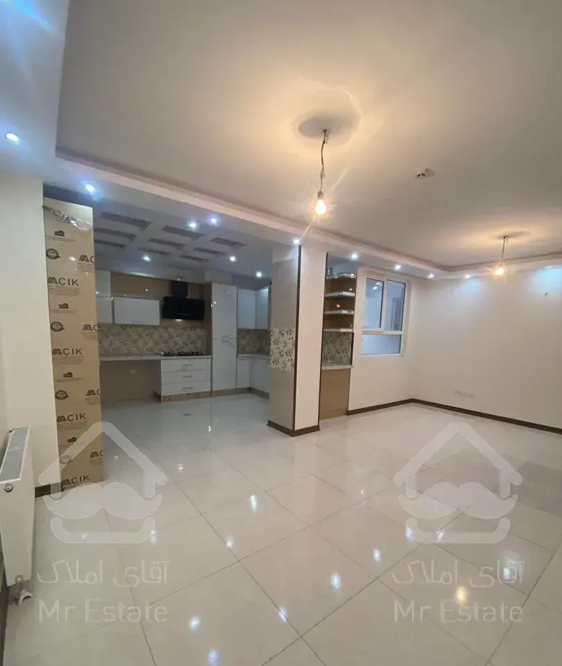 ۵۵متر/۱خواب/سالن پرده خورروبه آفتاب/نما تراورتن