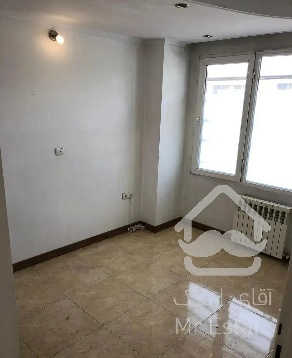 ۴۳متر۷ساله با انباری واسانسور وتراس