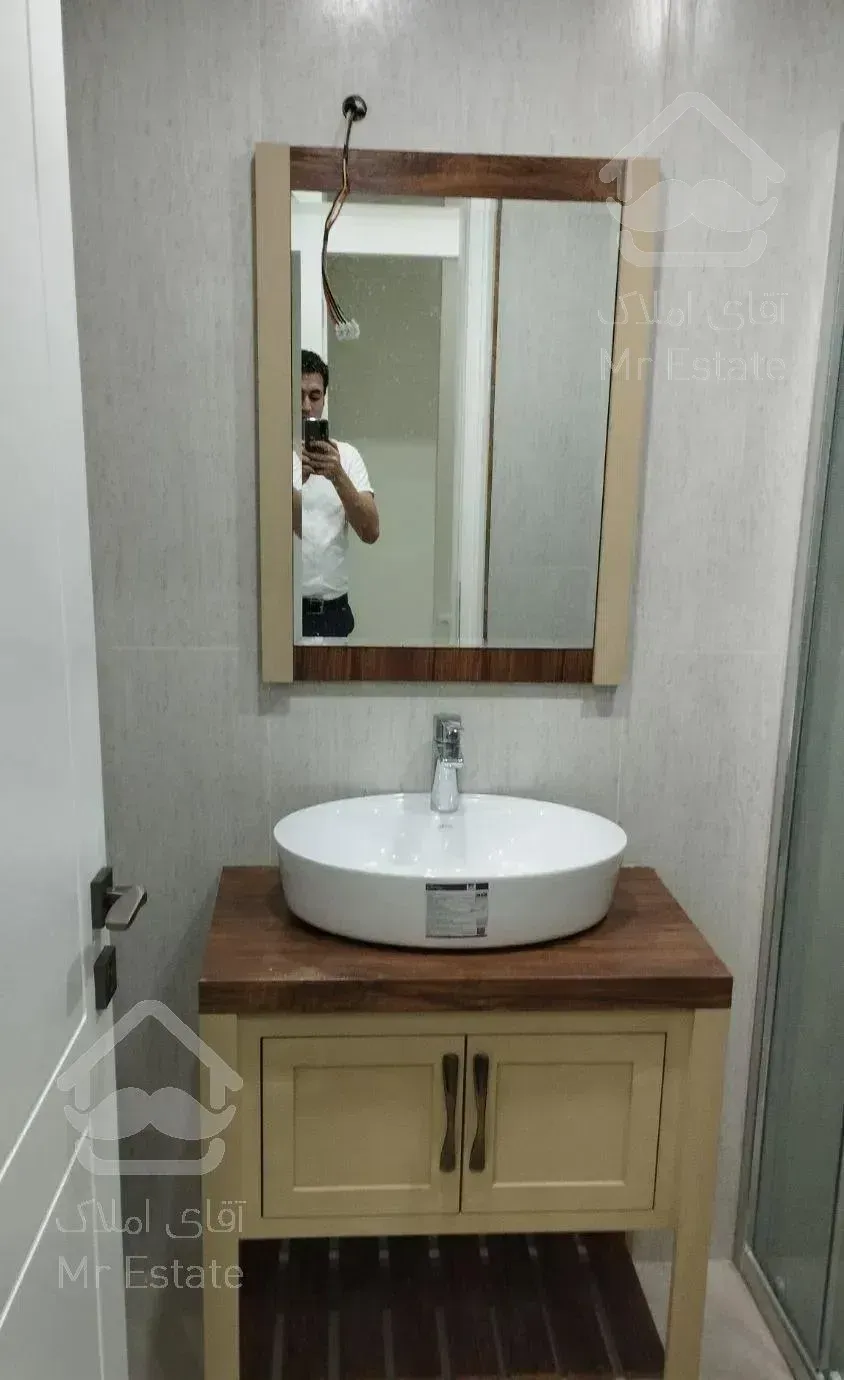 محدوده مترو 135متر 3خواب کلید نخورده فول امکانات