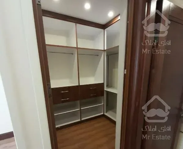 آپارتمان 200 متر، 3 خواب، شخصی ساز