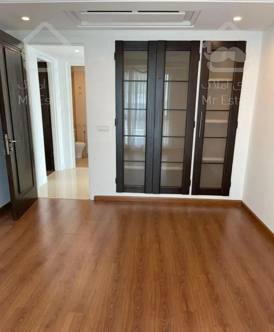 ۱۷۵ متر ولنجک/ ویو بدون مشرف