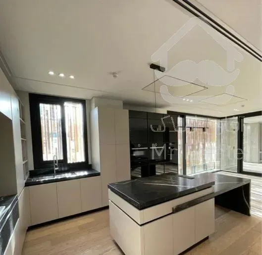 ۱۸۵ متر چندقدمی پارک سازه برند