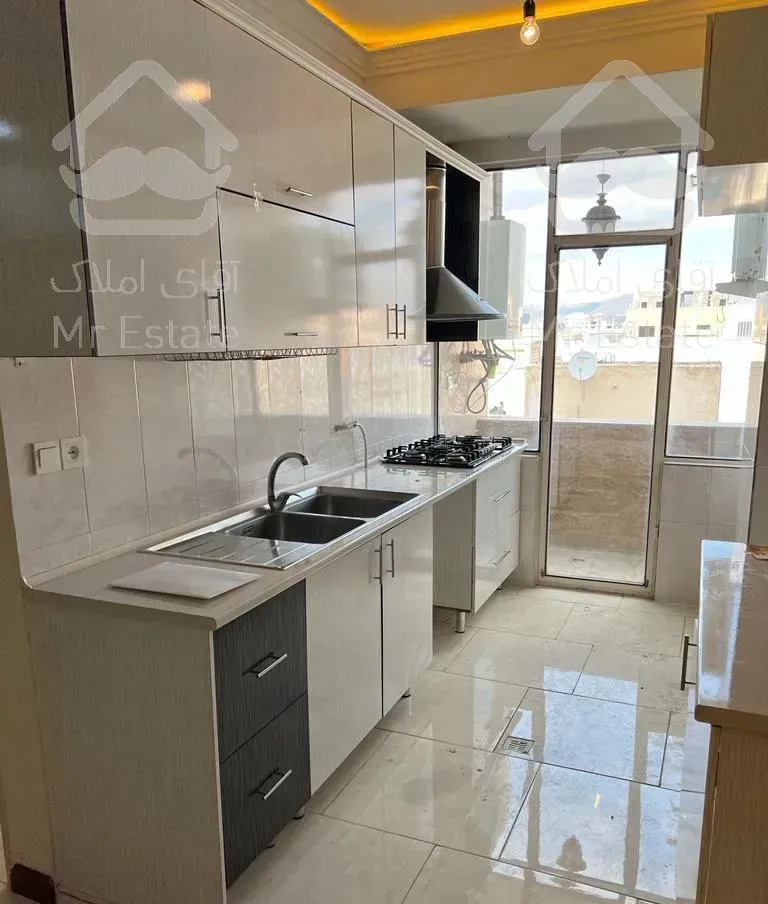 52 متر با آسانسور و پارکینگ اختصاصی/روبنما