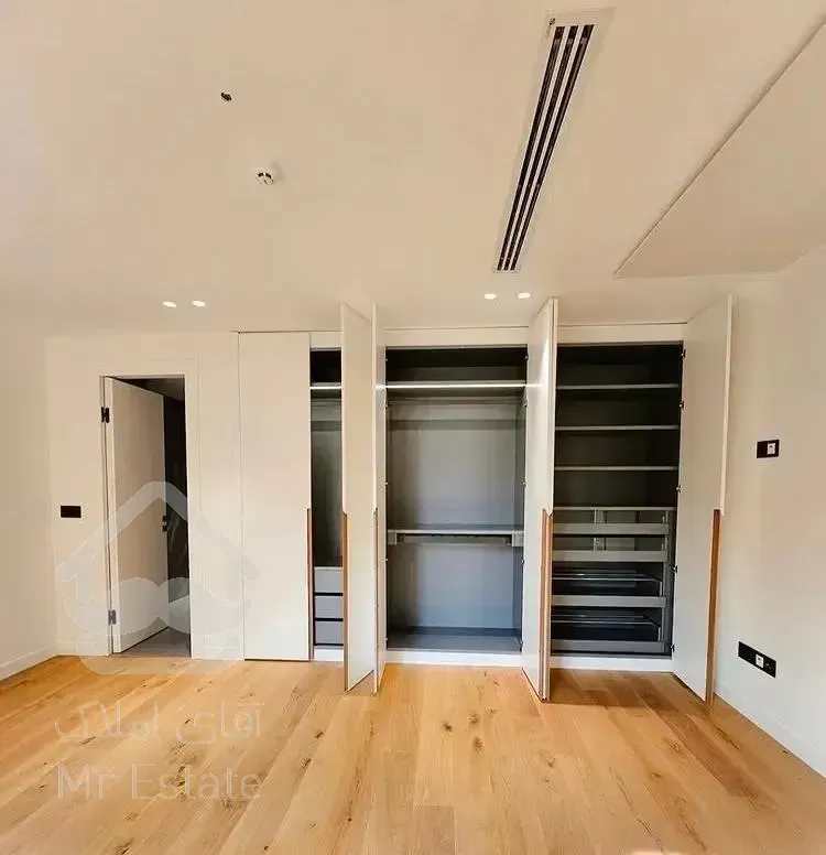 ۱۴۰ متر ‌فاز ۱ ، کلید نخورده رو‌ به نما ،۲ پارکینگ