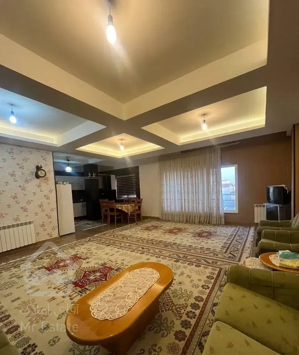 واحد ۹۸ متری تاپ لوکیشن فریدونکنار