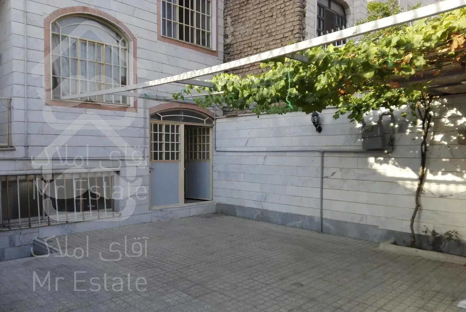 125 متر طبقه اول بلوار گلها