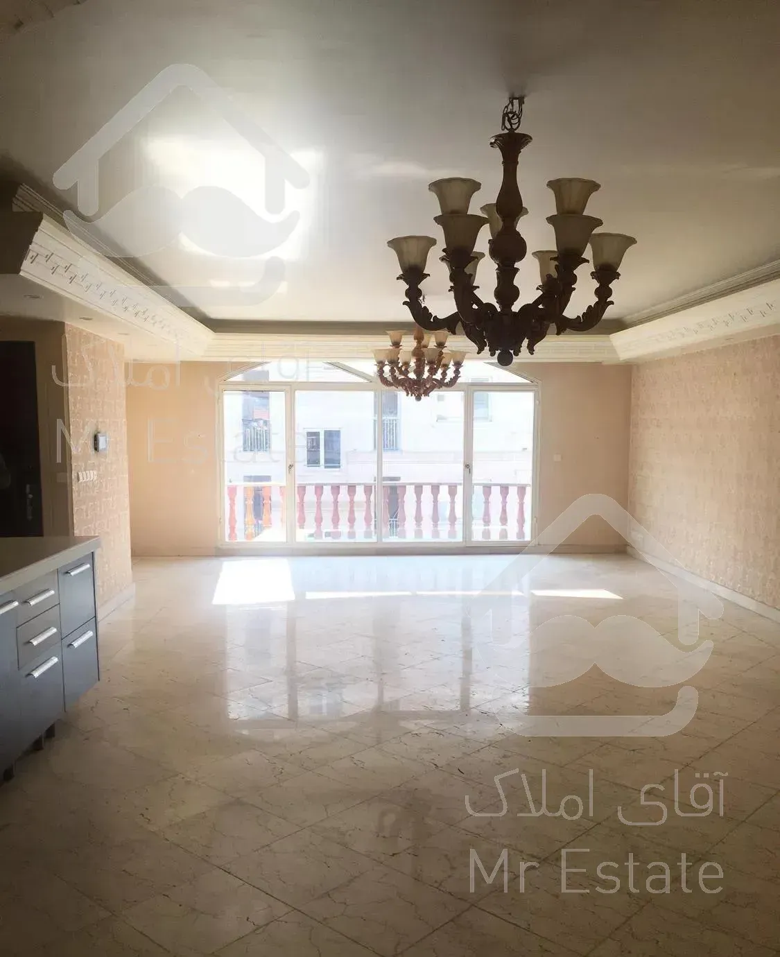 ۱۲۳ متر / تک واحدی / فول خوش نقشه / سالن پرده خور