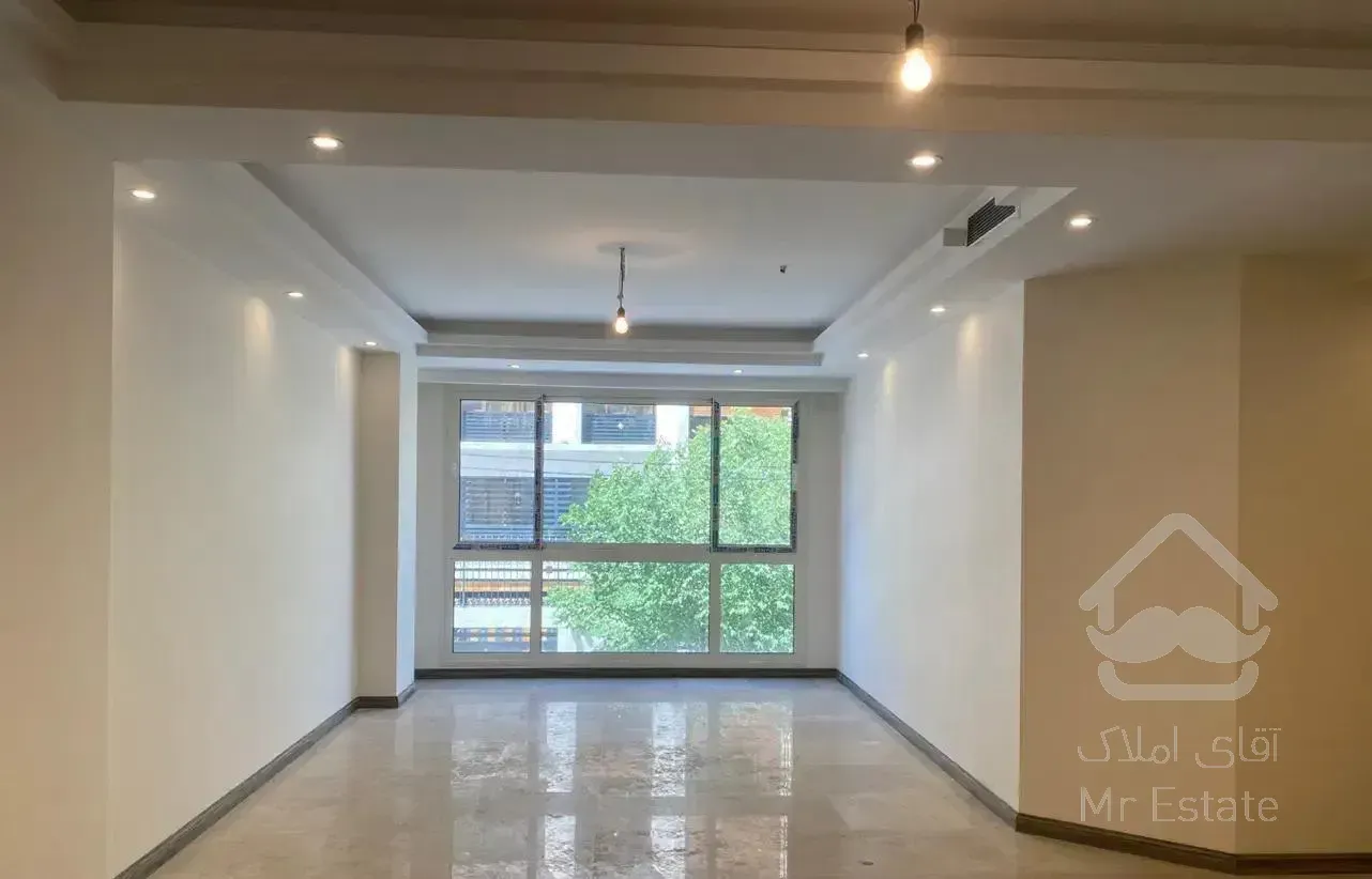 ۱۰۰متر/فول امکانات/سالن پرده خور/۱۰سال/پاتریس