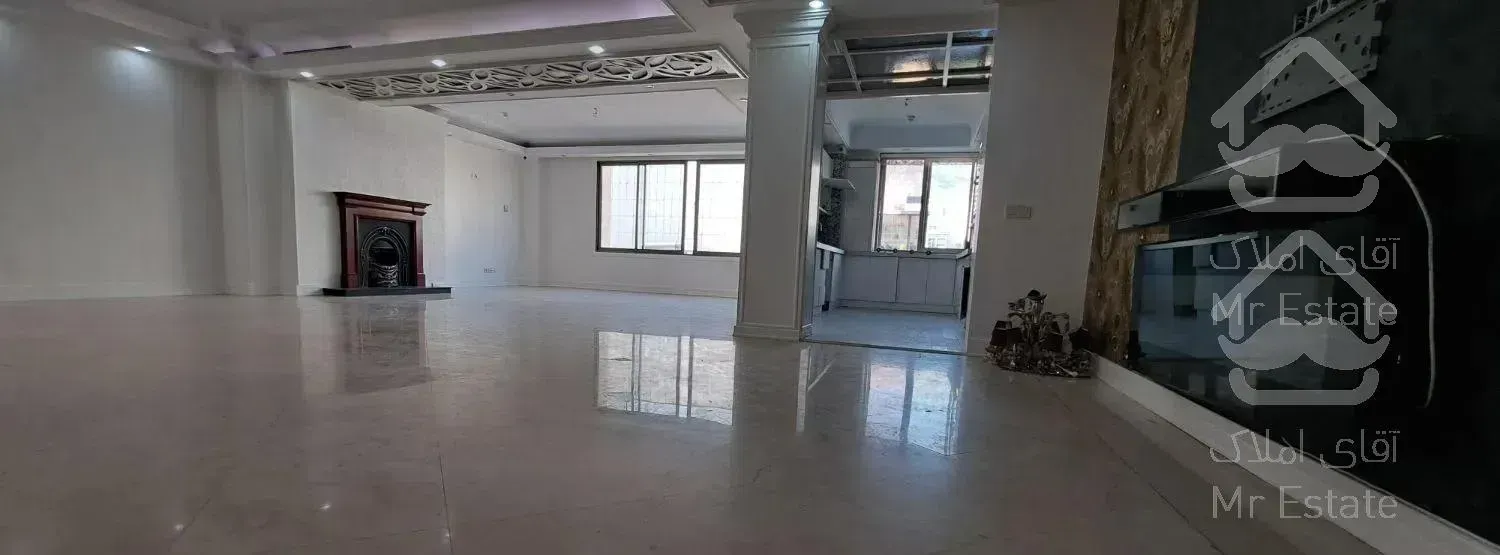 فرمانیه دیباجی شمالی ۲۱۰ متر ۳ پارکینگ مشاعات دار