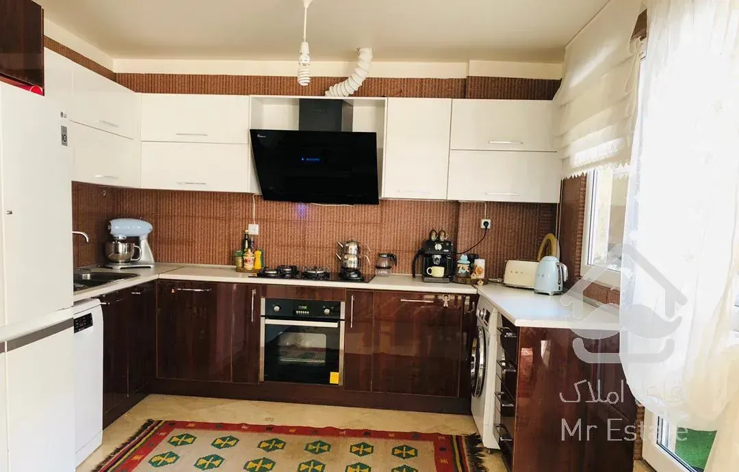 دولت 145 متری/ 3 خوابه / 6 سال ساخت