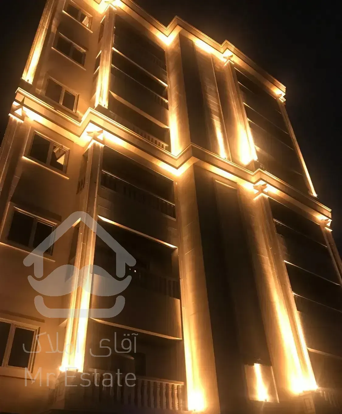 فروش واحد ۱۳۵ متری نوساز ۳ خواب تاپ لوکیشن جمهوری