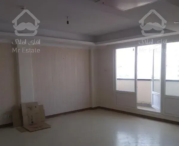 طبقه آخر-۹۰متری دو خواب-ویو دریاچه