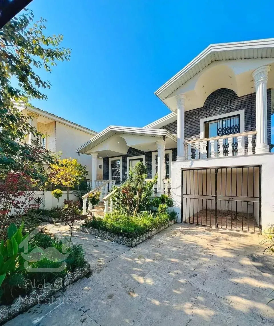 ویلا 240متری منطقه برند جنگلی شهرکی با نگهبانی