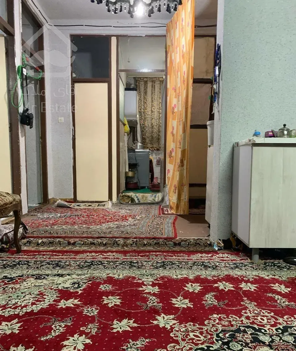 آپارتمان ۱۰۰متر تک واحدی طبقه اول