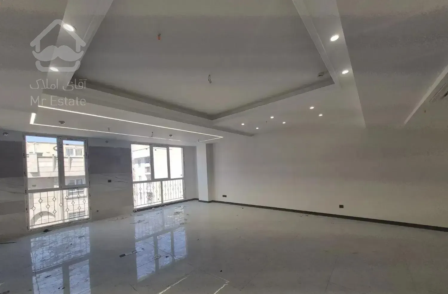 تنها۱۱۳متر۳خ زیر۱۳۷۰۰منطقه(کلیدنخورده فول )