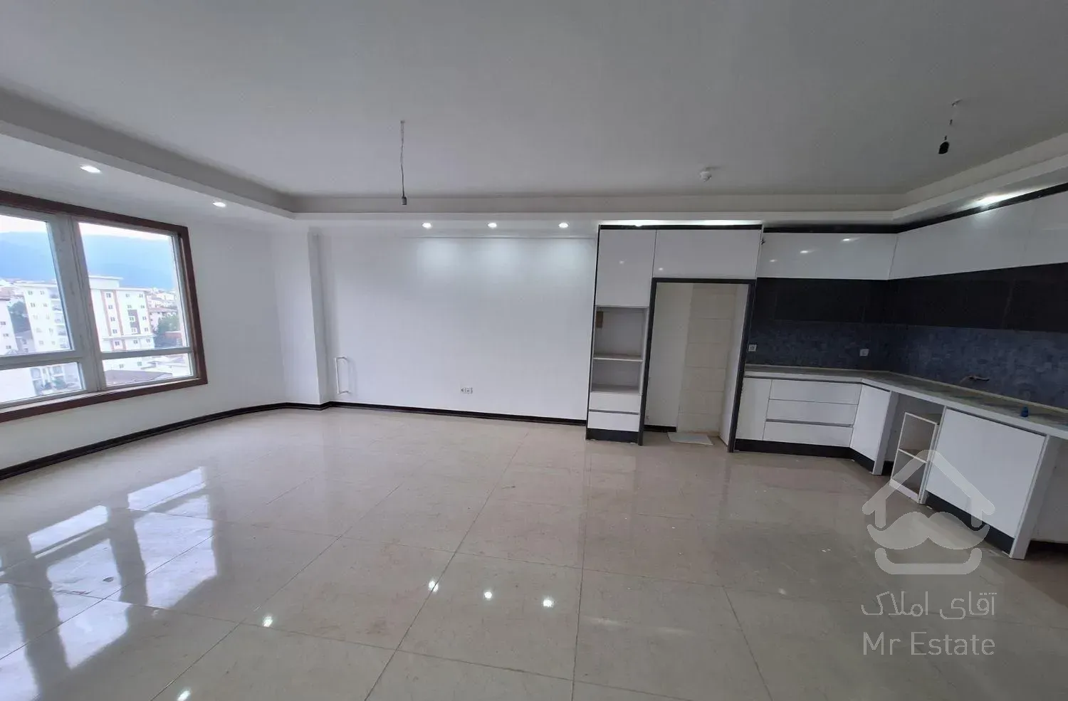 فروش آپارتمان پنت هاوس ۱۳۵ متری رادیو دریا