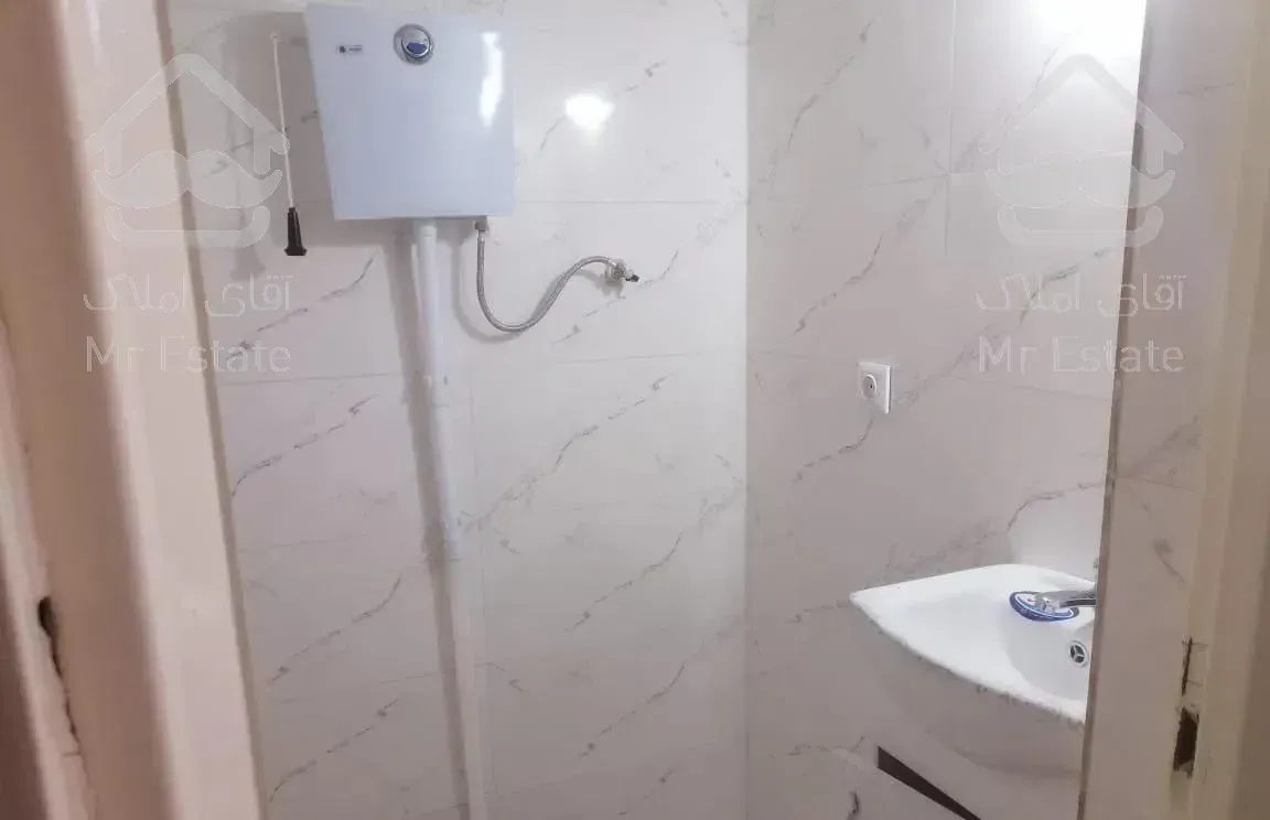 آپارتمان ۱۰۰متری نوساز کلید نخورده