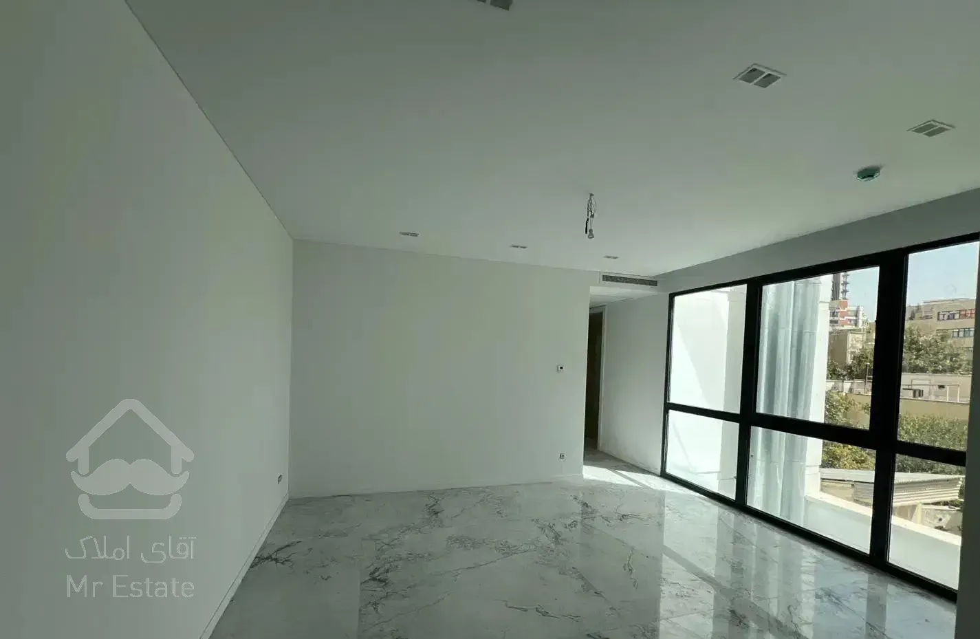 نیاوران شمال کاخ / ۸۵ متر۲ خواب / مدرن لوکس