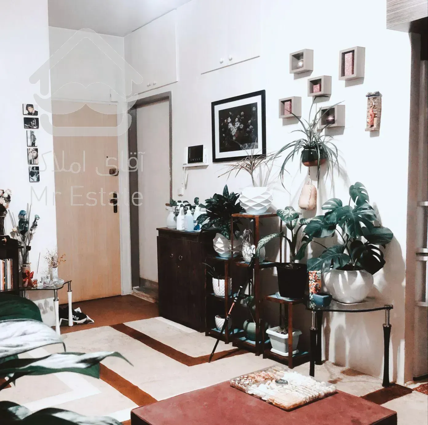 40 متری  ، تک خواب ، دارای بالکن ، انباری